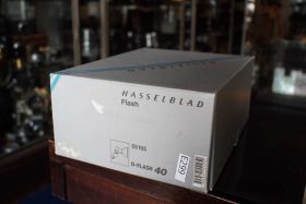 Hasselblad 55105 D-Flash 40 with reflector and box