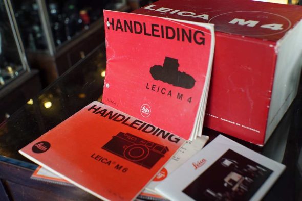 Leica M4 body packaging, empty box