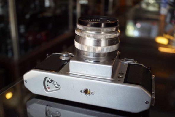 Asahiflex IIa w/ Asahi Kogaku Takumar 58mm f/2.4 lens