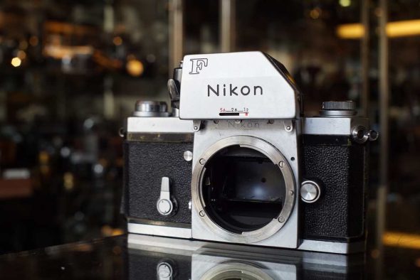 Nikon F body chrome + metered prism finder, Outlet