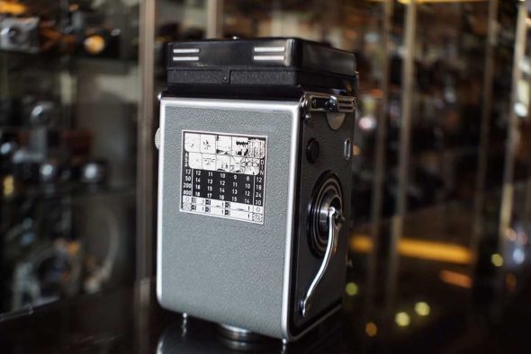 Rolleiflex T in grey, 75mm F/3.5 Tessar lens