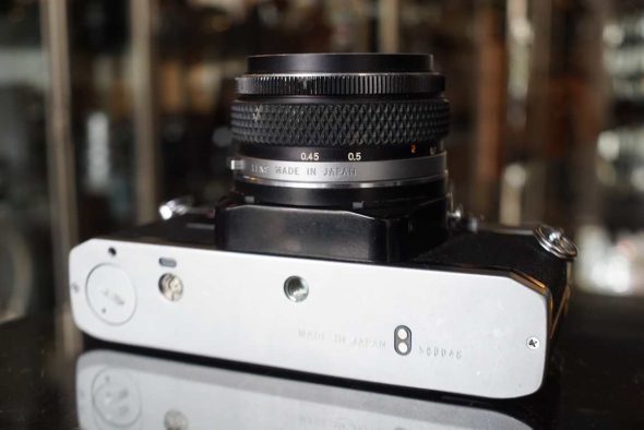 Olympus OM-10 + OM 50mm F/1.8 lens
