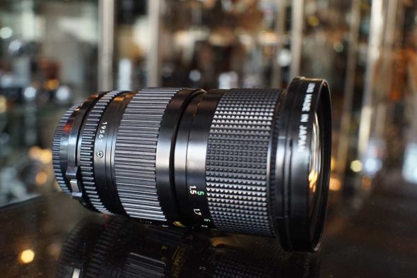 Canon FD 35-105mm f/3.5 nFD zoom lens