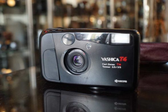 Yashica T4 black w/ Zeiss Tessar 35mm f/3.5 OUTLET