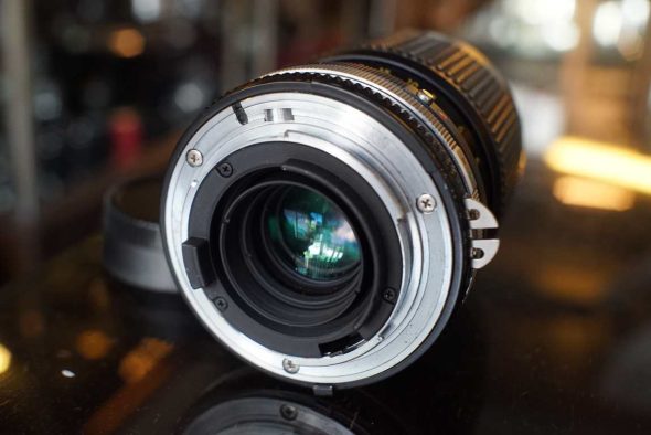 Nikon Zoom-Nikkor 35-105 f/3.5~4.5 AI-S lens, boxed