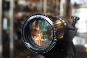 Nikon Micro-Nikkor 200mm F/4 AI-s macro lens