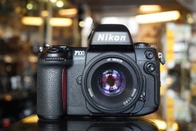 Nikon F100 + AF Nikkor 50mm f/1.8 D