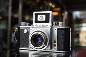 Asahiflex IIa + Takumar 50mm f/3.5 lens, early Pentax camera
