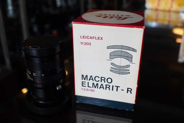 Leica Leitz Macro-Elmarit-R 60mm F/2.8 2-cam + 1:1 extension tube