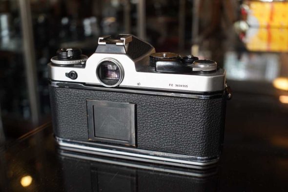 Nikon FE body chrome