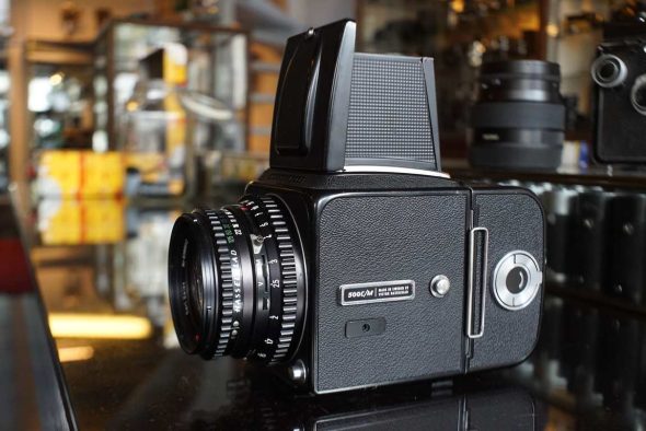 Hasselblad 500C/M black kit w/ Zeiss Planar 80mm f/2.8 T* C black and A12