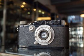 Leica III black (converted II) + 5cm F/3.5 Elmar lens