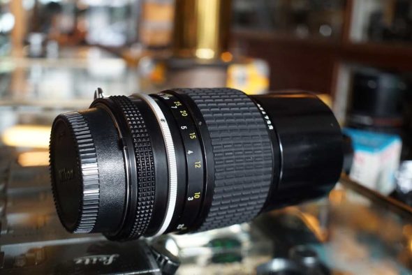 Nikon Nikkor 200mm F/4 AI telephoto prime lens