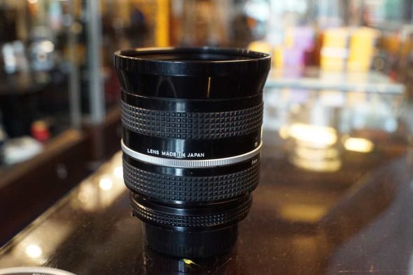 Nikon Zoom-Nikkor 28-45mm F/4.5 AI lens