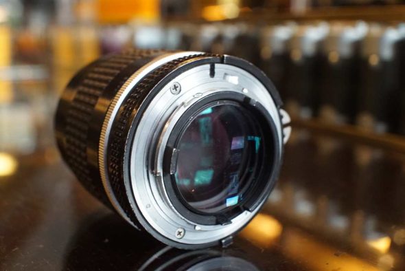 Nikon Nikkor 105mm 2.5 AI-s lens