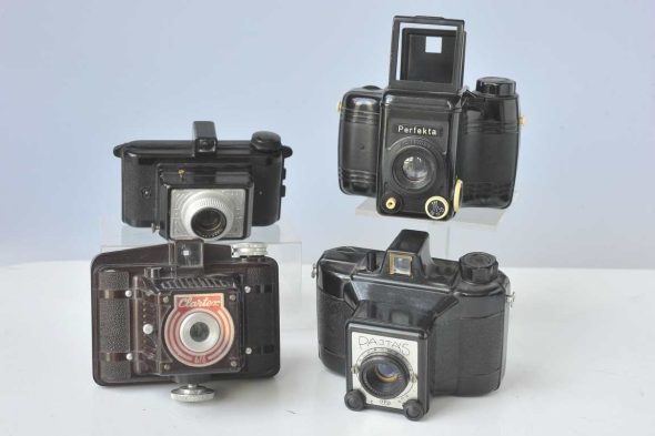 Big lot of beautiful bakelite cameras. Collectors dream, 15x