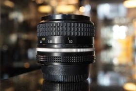 Nikon Nikkor 28mm F/3.5 AI lens