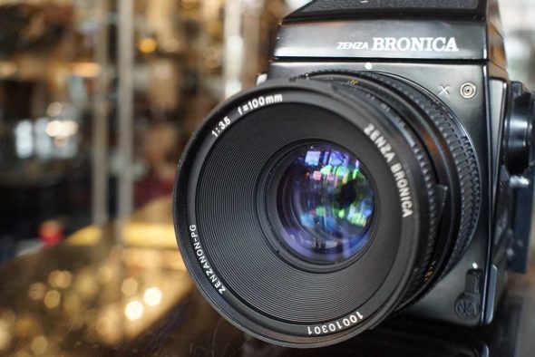 Bronica GS-1 6×7 w/ prism finder and Zenzanon PG 100mm F/3.5 lens