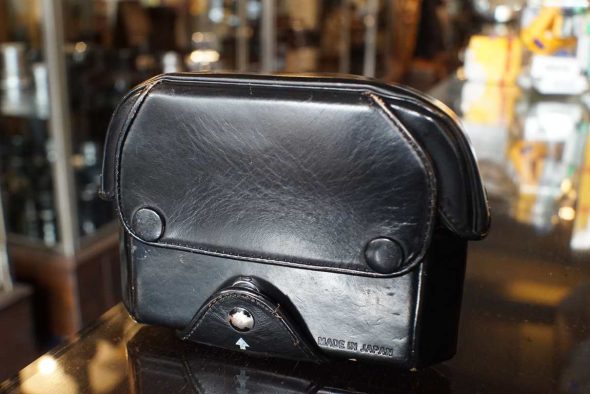 Original Nikon F2 ready case, leather