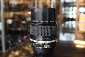 Nikon Nikkor 135mm F/2.8 AI-S lens