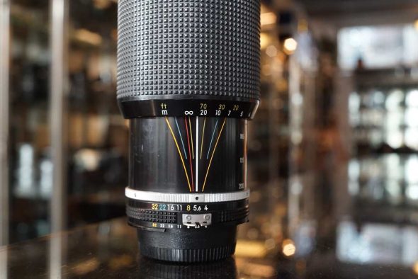 Nikon Zoom-Nikkor 80-200mm F/4 AI-s lens