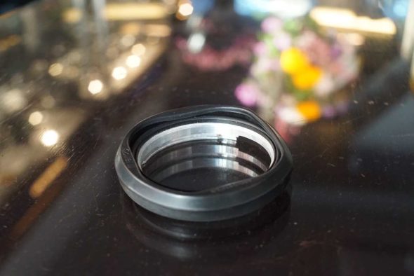 Rolleiflex collapsible rubber lenshood for Bay. III