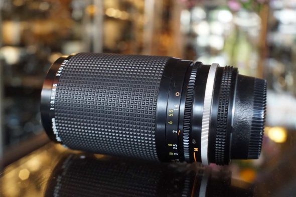 Nikon Zoom-Nikkor 35-200mm F/3.5-4.5 AI-S lens