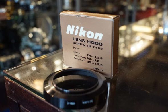 Nikon HN-1 metal lenshood, boxed