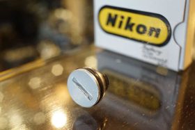 Battery compartment for Nikonos camera