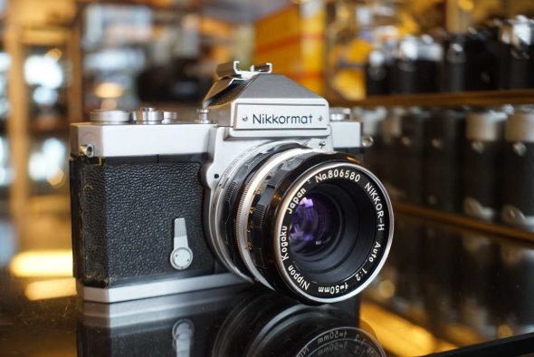 Nikkormat FT + Nikkor-H 1:2 / f=50mm standard lens