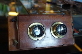Carl Zeiss Jena Tessar 136mm F/6.3 Stereo lenses, pair in wooden shutter board