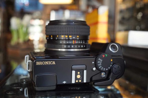 Bronica RF645 rangefinder + 65mm F/4 Zenzanon lens, boxed kit