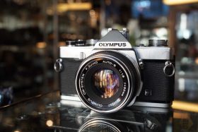 Olympus OM-1 w/ F.Zuiko 50mm f/1.8