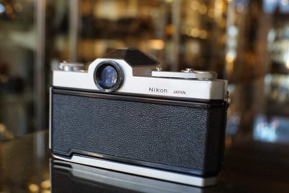 Nikkormat FT chrome + Nikkor-H 50mm F/2 lens
