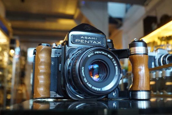 Pentax 6×7 MLU + 90mm F/2.8 SMC lens + Left hand grip