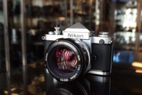 Nikon F2 Plain Prism silver + Nikkor SC 55mm F/1.2 lens