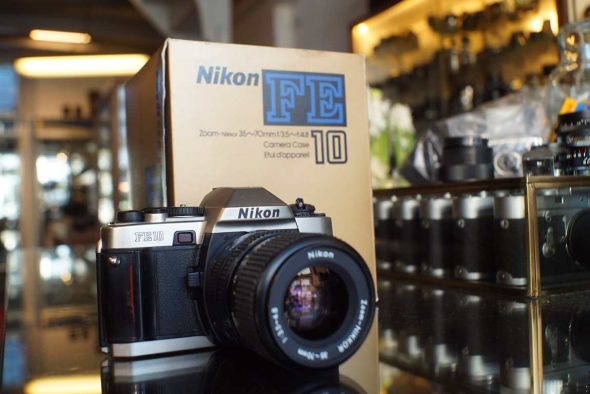 Nikon FE-10 camera + 35-70mm F/3.5-4.8 zoomlens