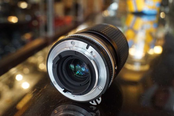 Nikon Zoom-Nikkor 35-105mm f/3.5 AIS