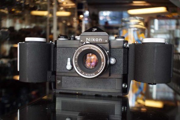 Nikon F Plain Prism black + Motordrive and F-250 bulk back, collectible condition