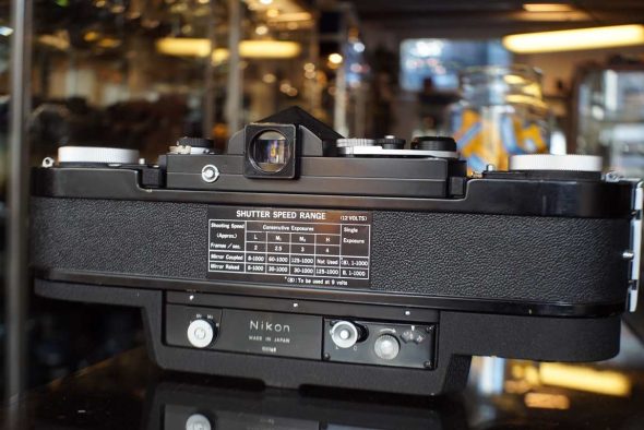 Nikon F Plain Prism black + Motordrive and F-250 bulk back, collectible condition