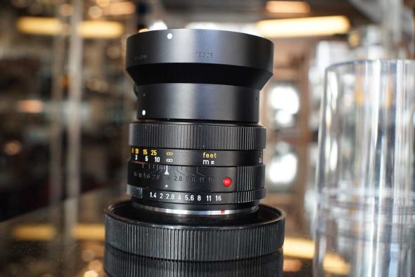 Leica Leitz Summilux-R 50mm F/1.4 lens, 2-cam, in bubble with hood