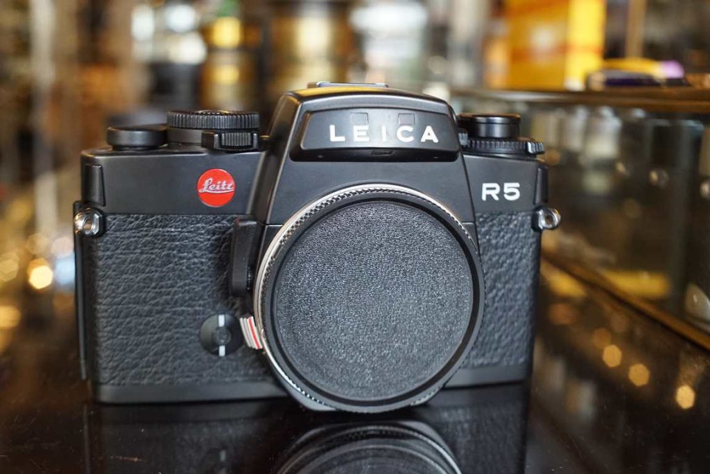 Leica R5 body in perfect user condition. New seals installed and a new door seal added. Speeds all within tollerance. Light meter accurate. Very beautiful condition.