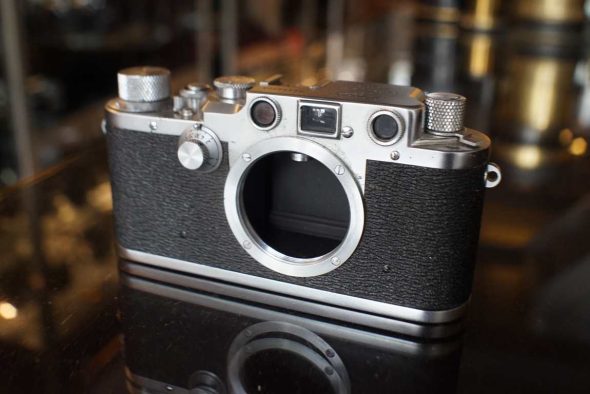 Leica IIIc body in leather case, OUTLET