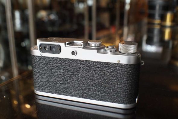 Leotax TV rangefinder camera + Topcor 5cm 1:2.8 lens, Tokyo Kogaku