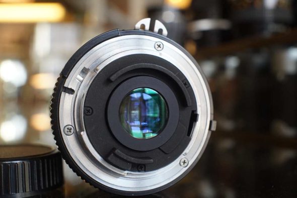 Nikon Nikkor 28mm F/3.5 AI-S wide angle lens, oily aperture