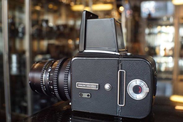 Hasselblad 500C/M black + Carl Zeiss Sonnar 150mm F/4 T* lens
