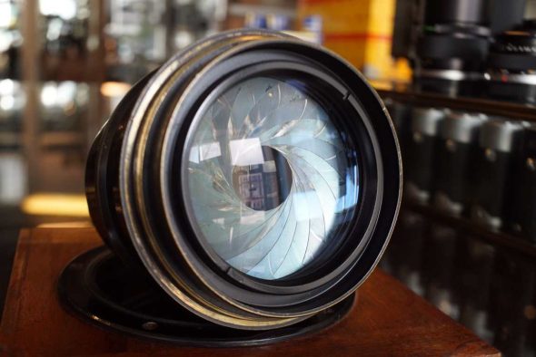 Voigtlander Universal Heliar 36cm F/4.5 large format lens
