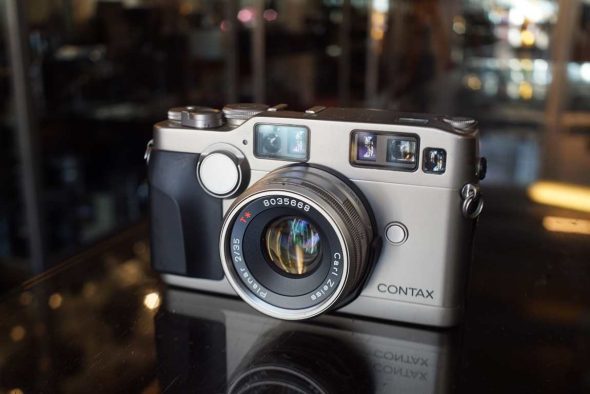 Contax G2 titanium + Planar 35mm F/2 lens