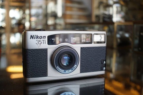 Nikon 35TI point and shoot camera