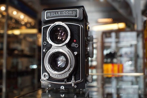 Rollei Rolleicord Vb TLR camera with Xenar 75mm lenses